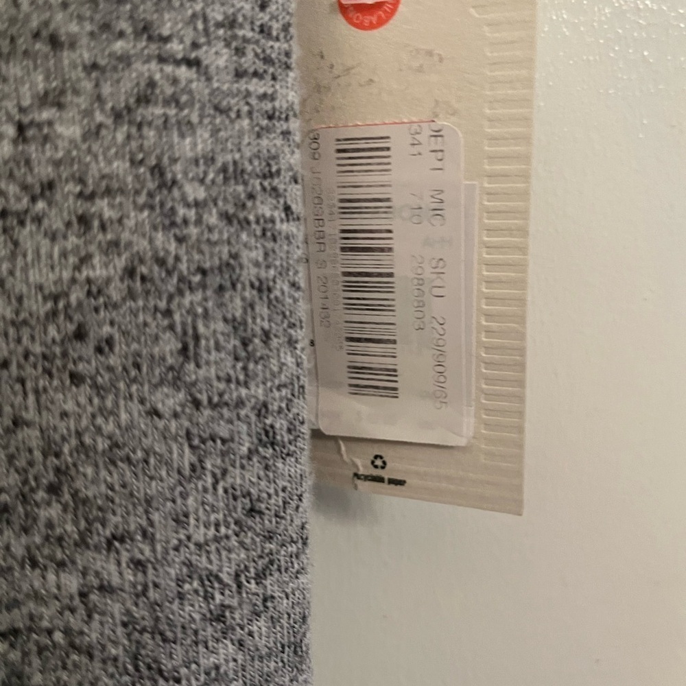 Billabong Women's Top, gray, new! oversized! - Picture 5 of 9